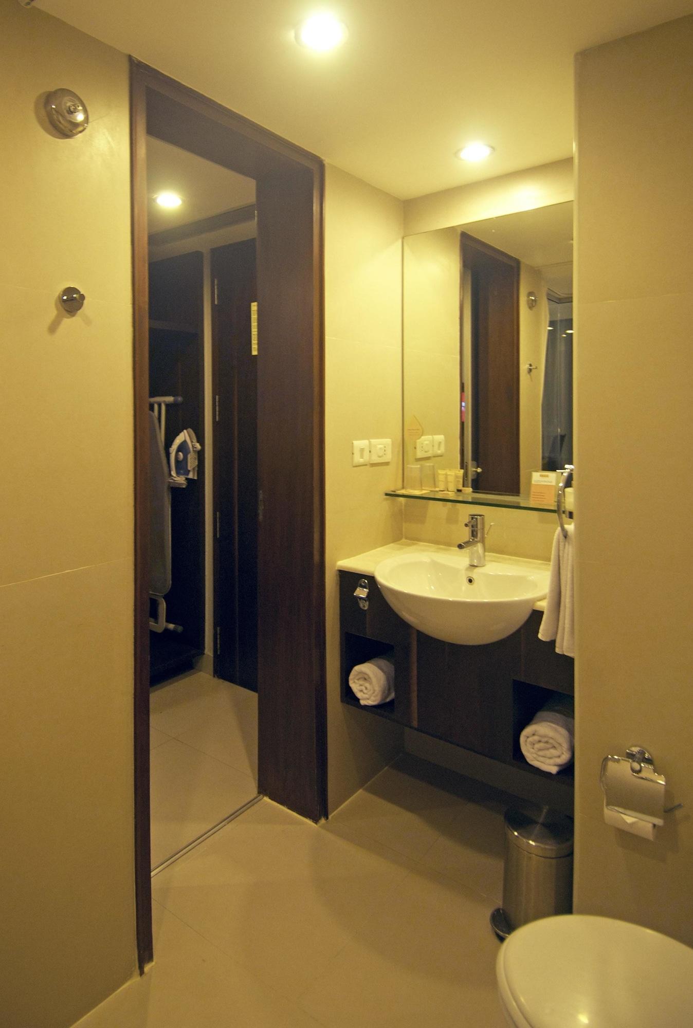 Keys Prima By Lemon Tree Hotels, Pimpri, Pune Екстериор снимка