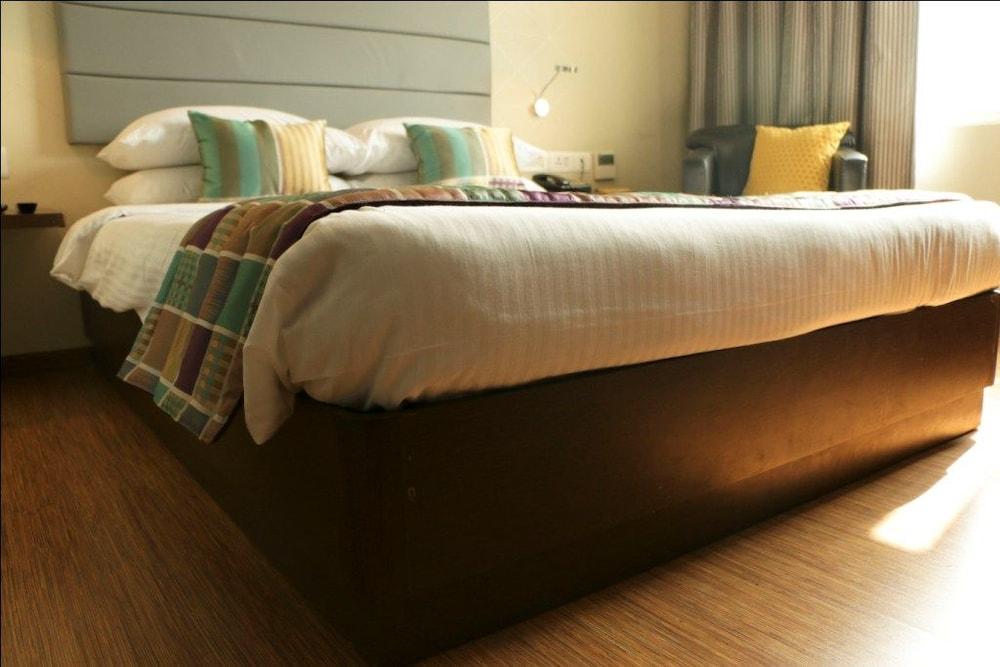 Keys Prima By Lemon Tree Hotels, Pimpri, Pune Екстериор снимка