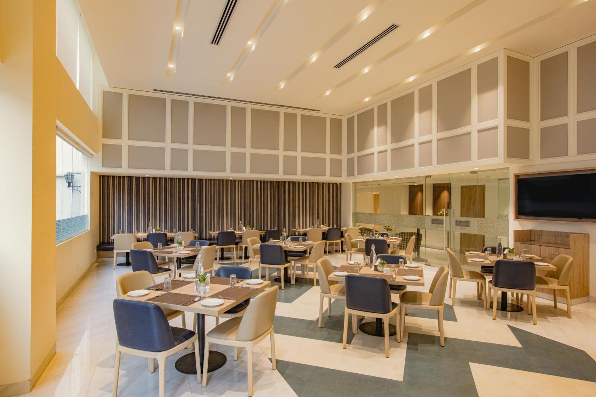 Keys Prima By Lemon Tree Hotels, Pimpri, Pune Екстериор снимка