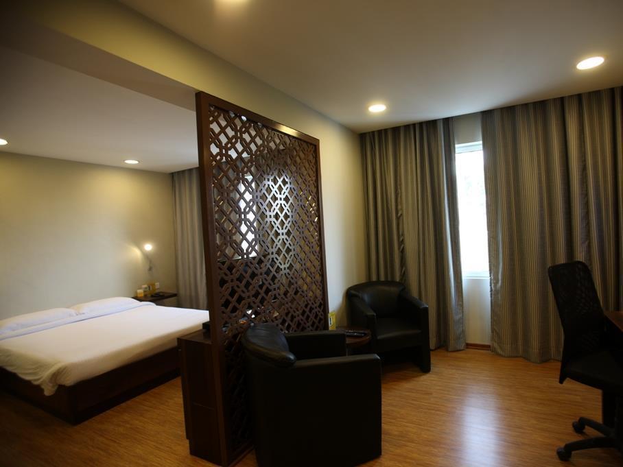 Keys Prima By Lemon Tree Hotels, Pimpri, Pune Екстериор снимка